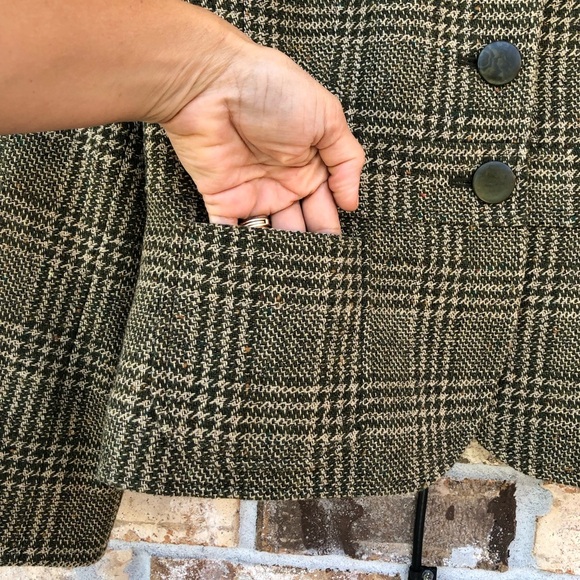 Jones New York 2PC Tan Green Tweed Plaid 3 Buttons Jacket Pleated Detail Skirt 6 - Picture 4 of 16